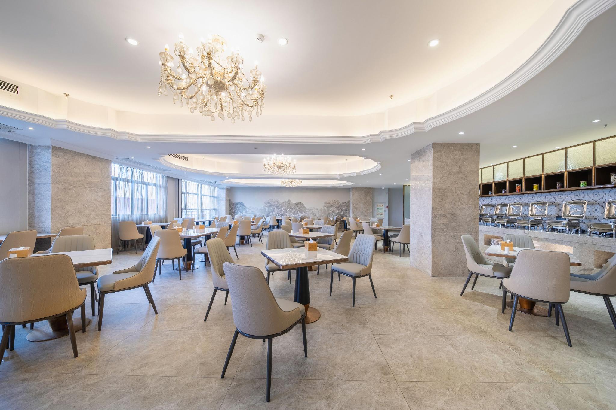 Vienna International Hotel (Guangzhou Shijing) 33/41