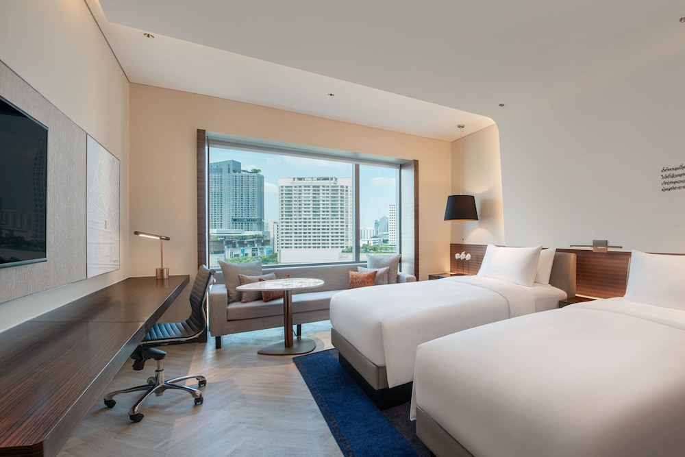 LE MERIDIEN BANGKOK 9/43