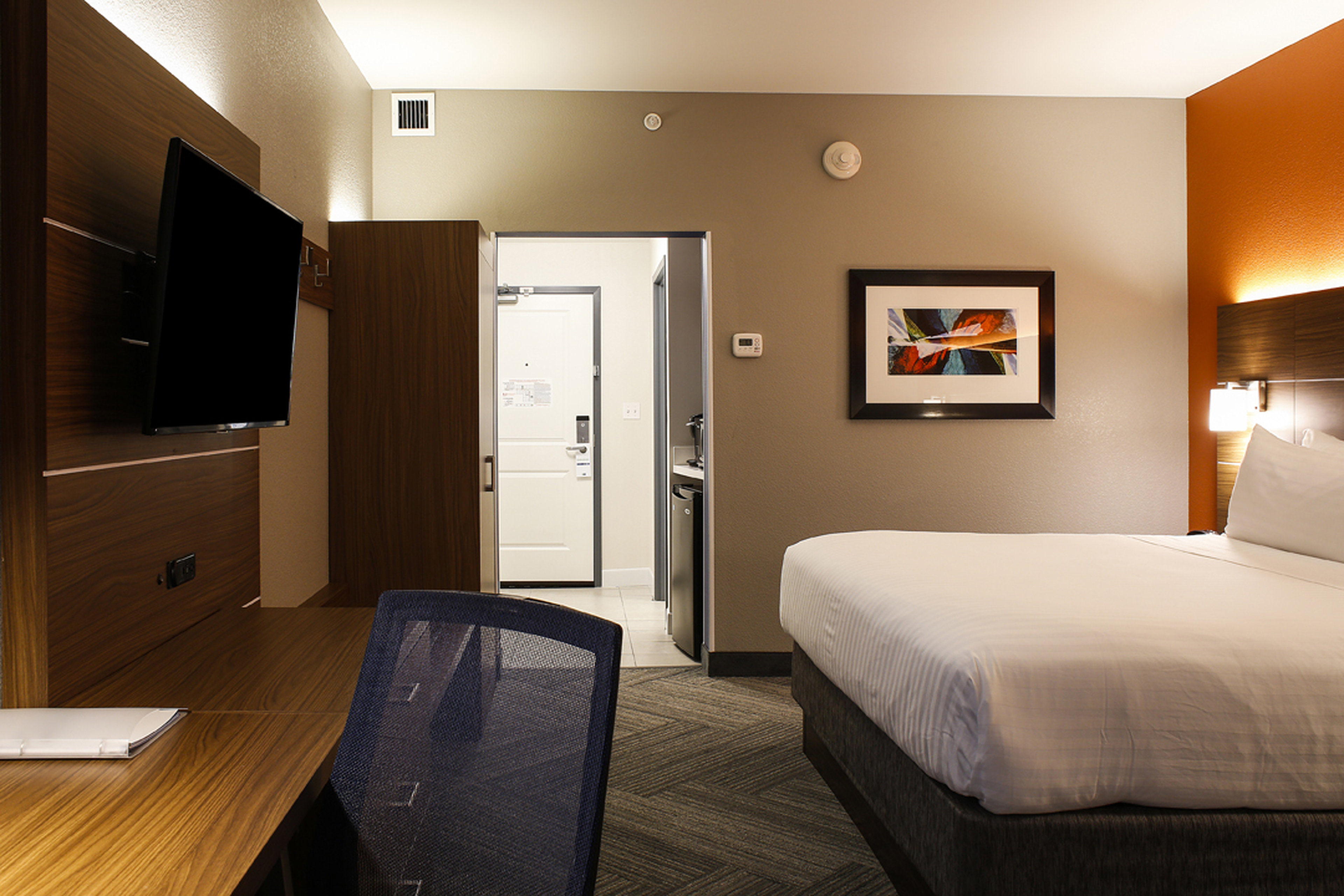 Holiday Inn Express And Suites Louisville Downtown 35/71