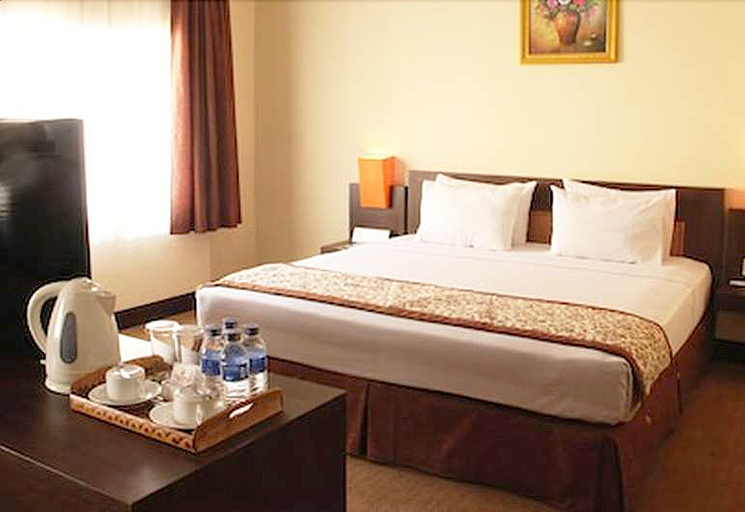 Abadi Hotel Sarolangun 2/5