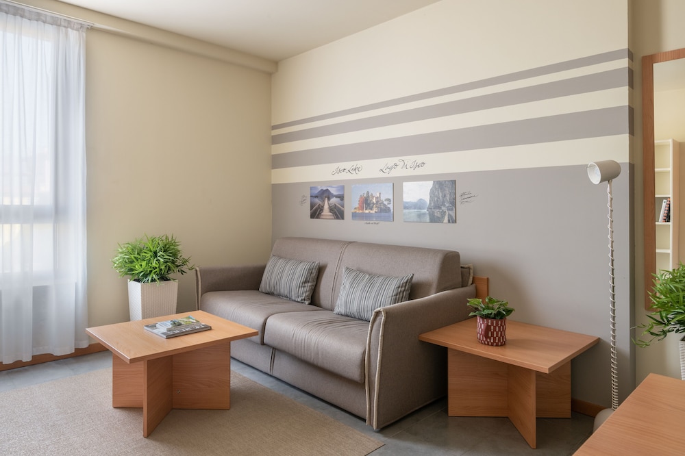 Hotel Borgo Brianteo 53/77