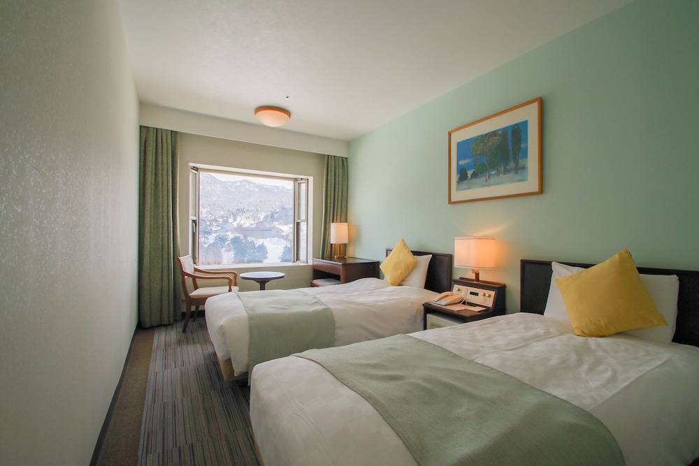 Manza Prince Hotel 10/75