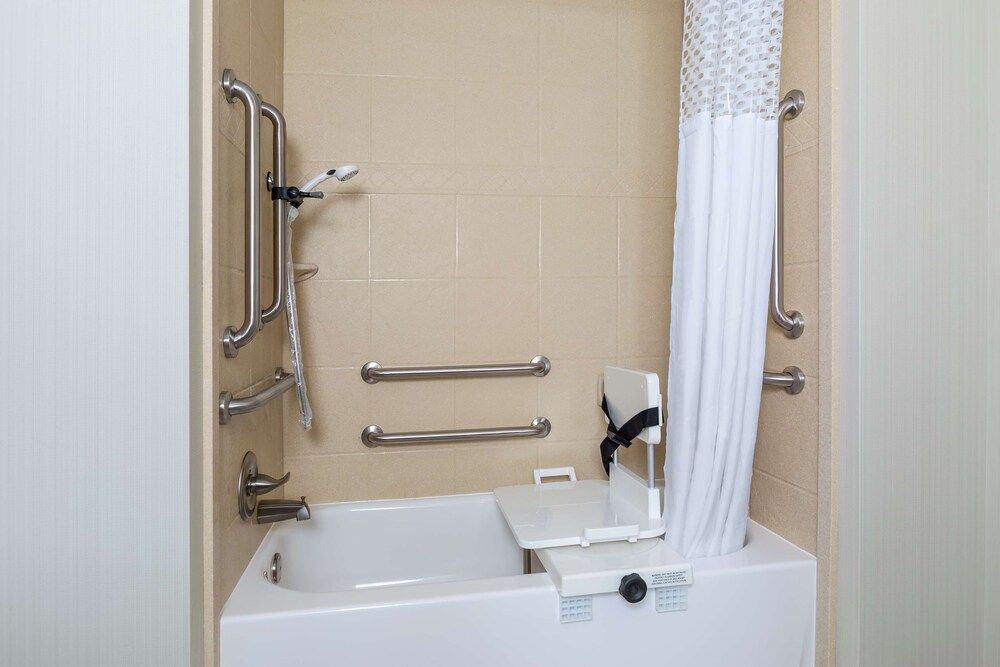 Hampton Inn & Suites Philadelphia Montgomeryville 13/37