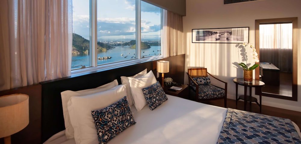 Golden Tulip Porto Vitoria 47/72
