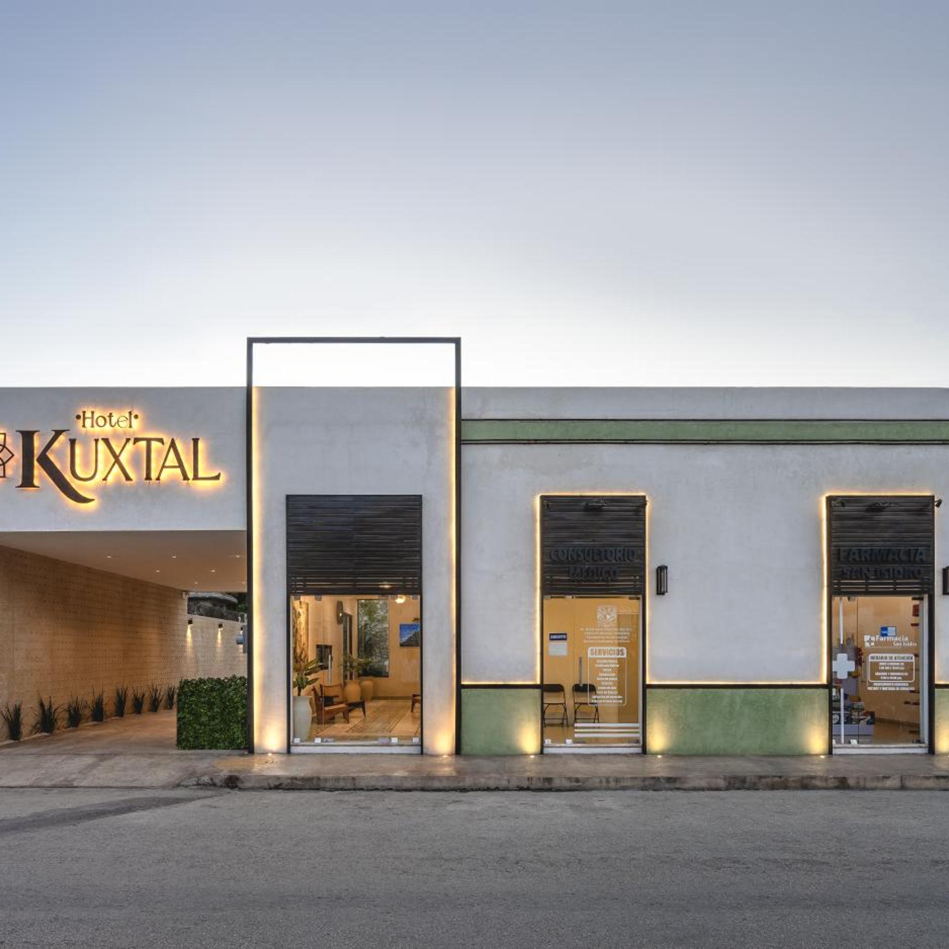 HOTEL KUXTAL 5/20
