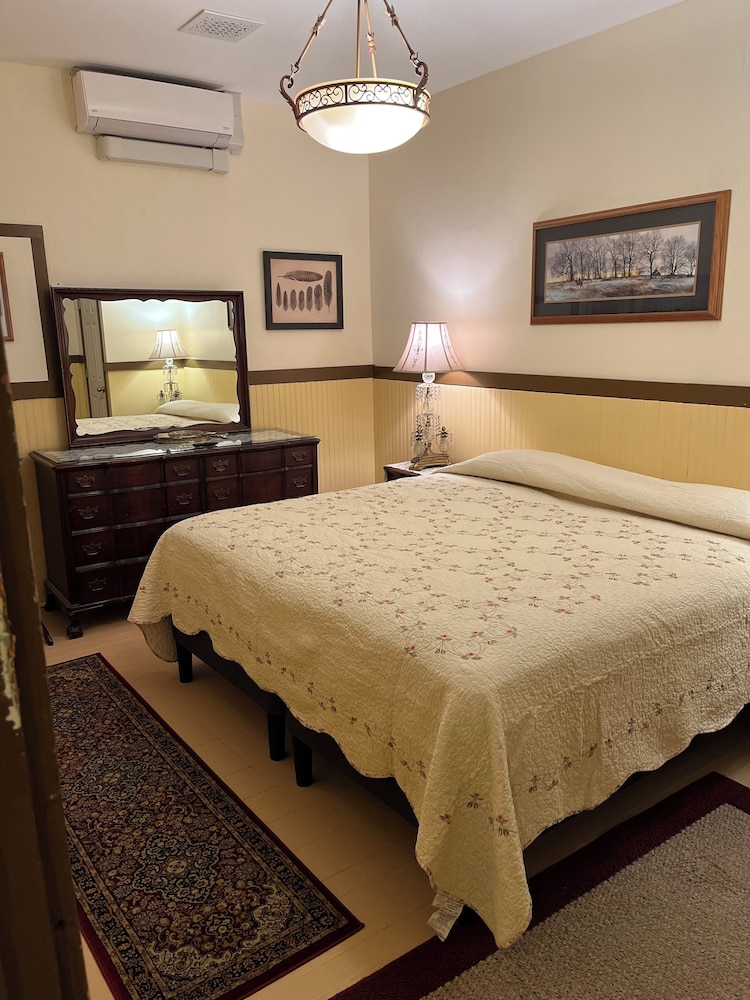 Historic Capitol Hotel Vacation Suites 8/32