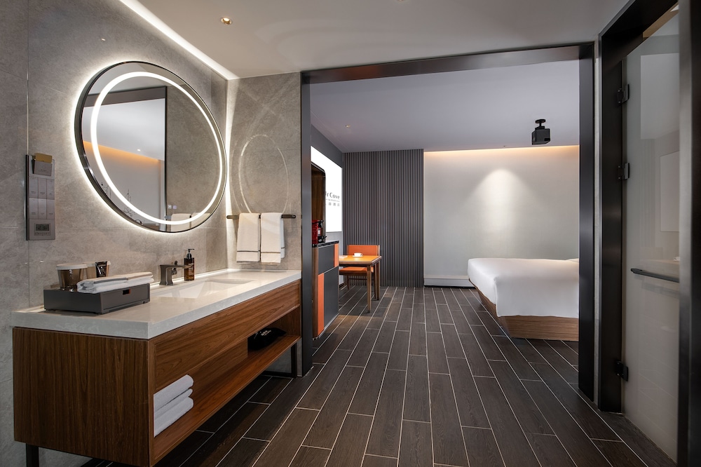 UrCove by Hyatt Shenzhen Bay Eco-Tech Park 41/42