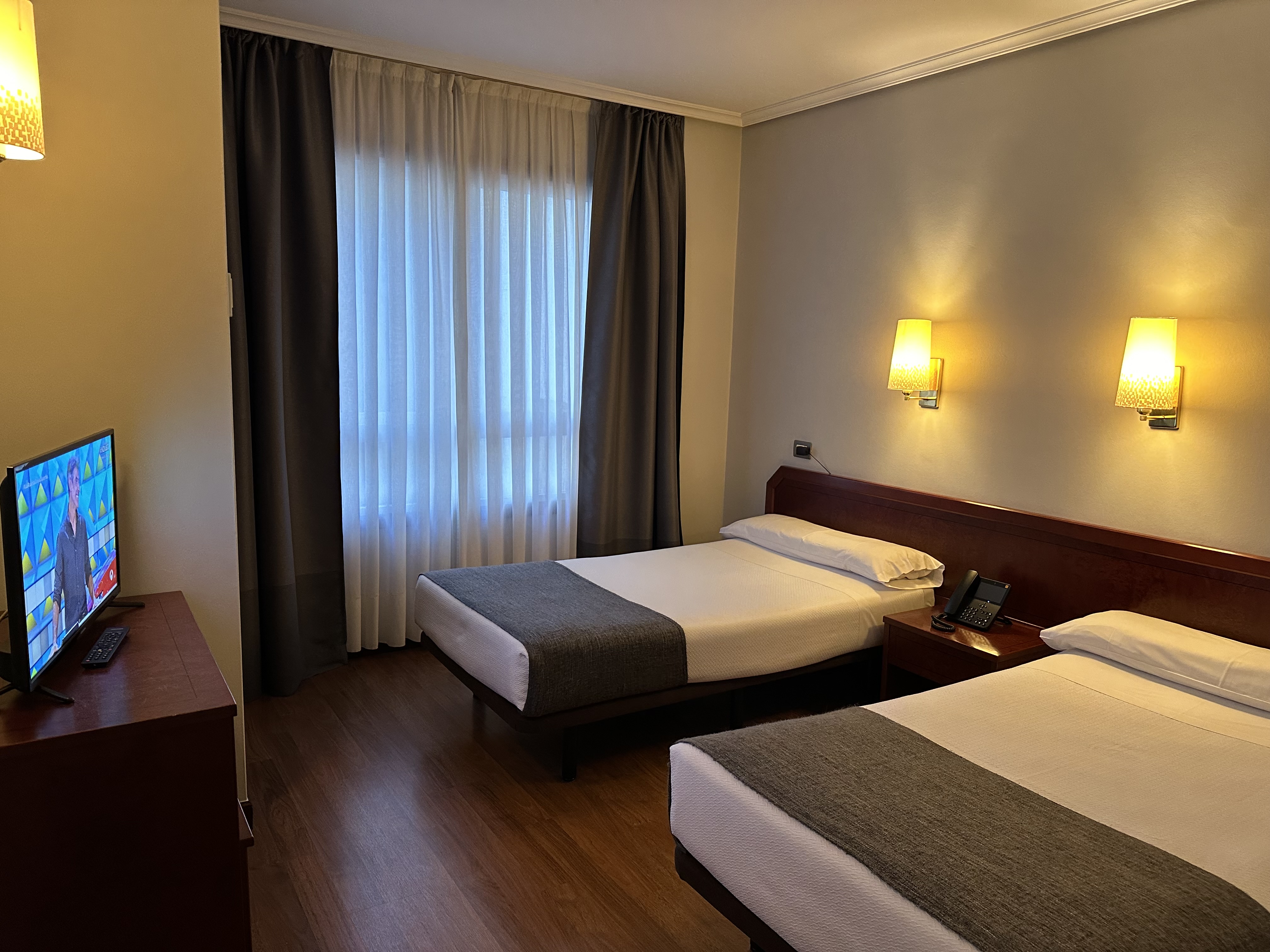 Hotel Compostela Vigo 15/50