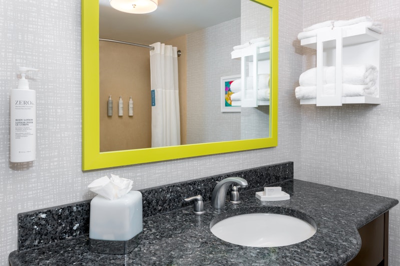 Hampton Inn And Suites Hartford/Farmington 76/76