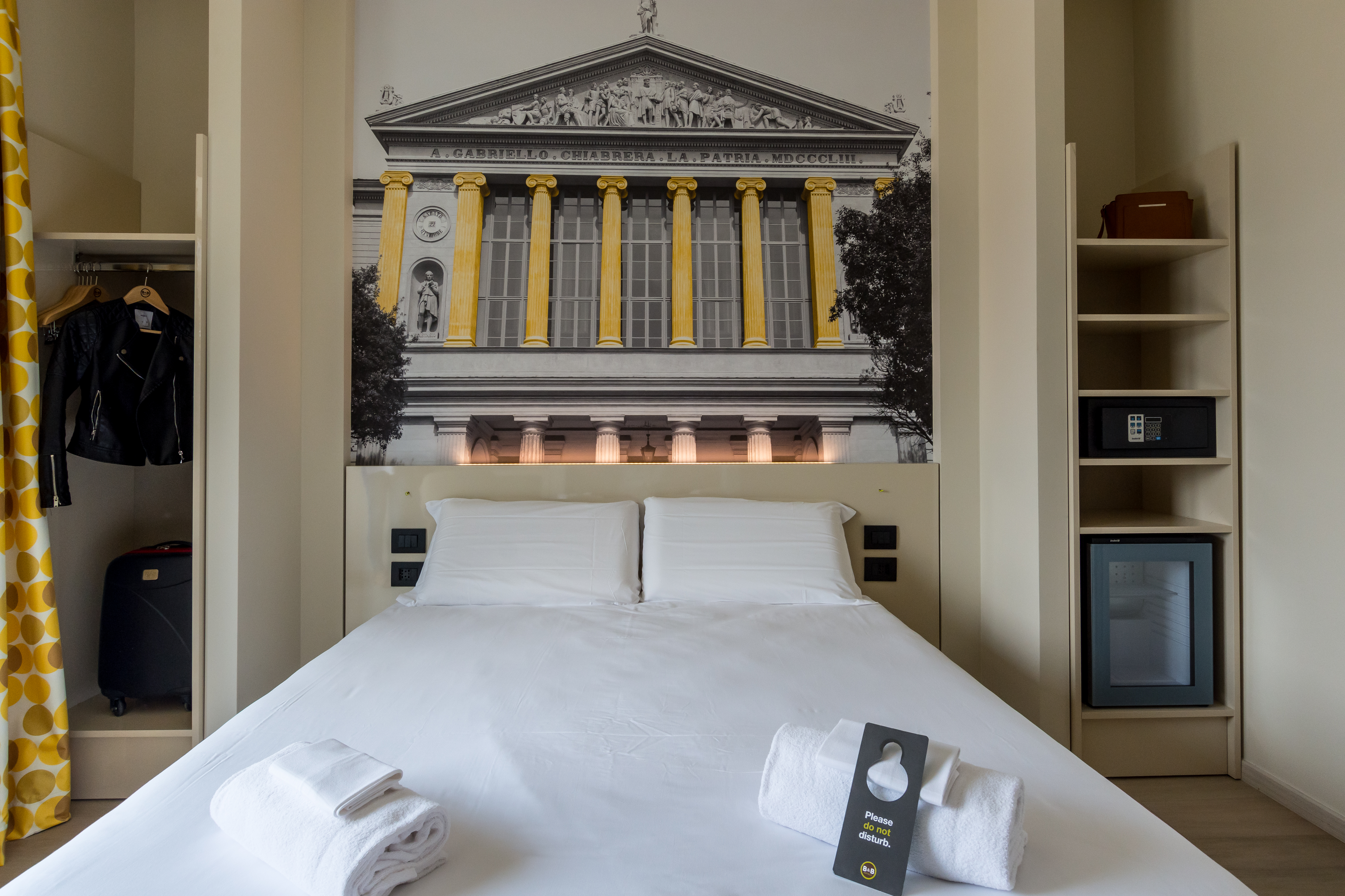 Standard, Double Bed, B&B Hotel Savona 2/3