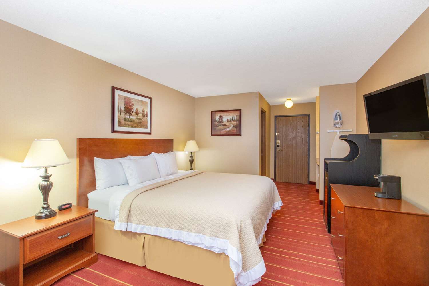 Days Inn by Wyndham Salina I-70 17/27