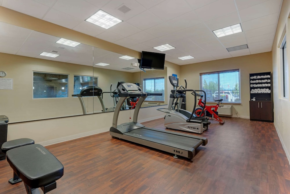 Comfort Suites Redding - Shasta Lake 26/52