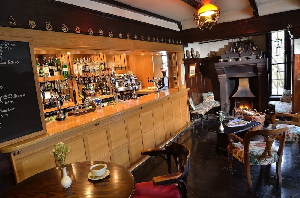 Newby Bridge Hotel 44/60