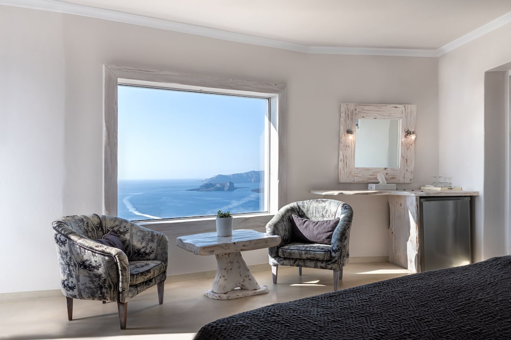 ATHERMI SUITES 47/74