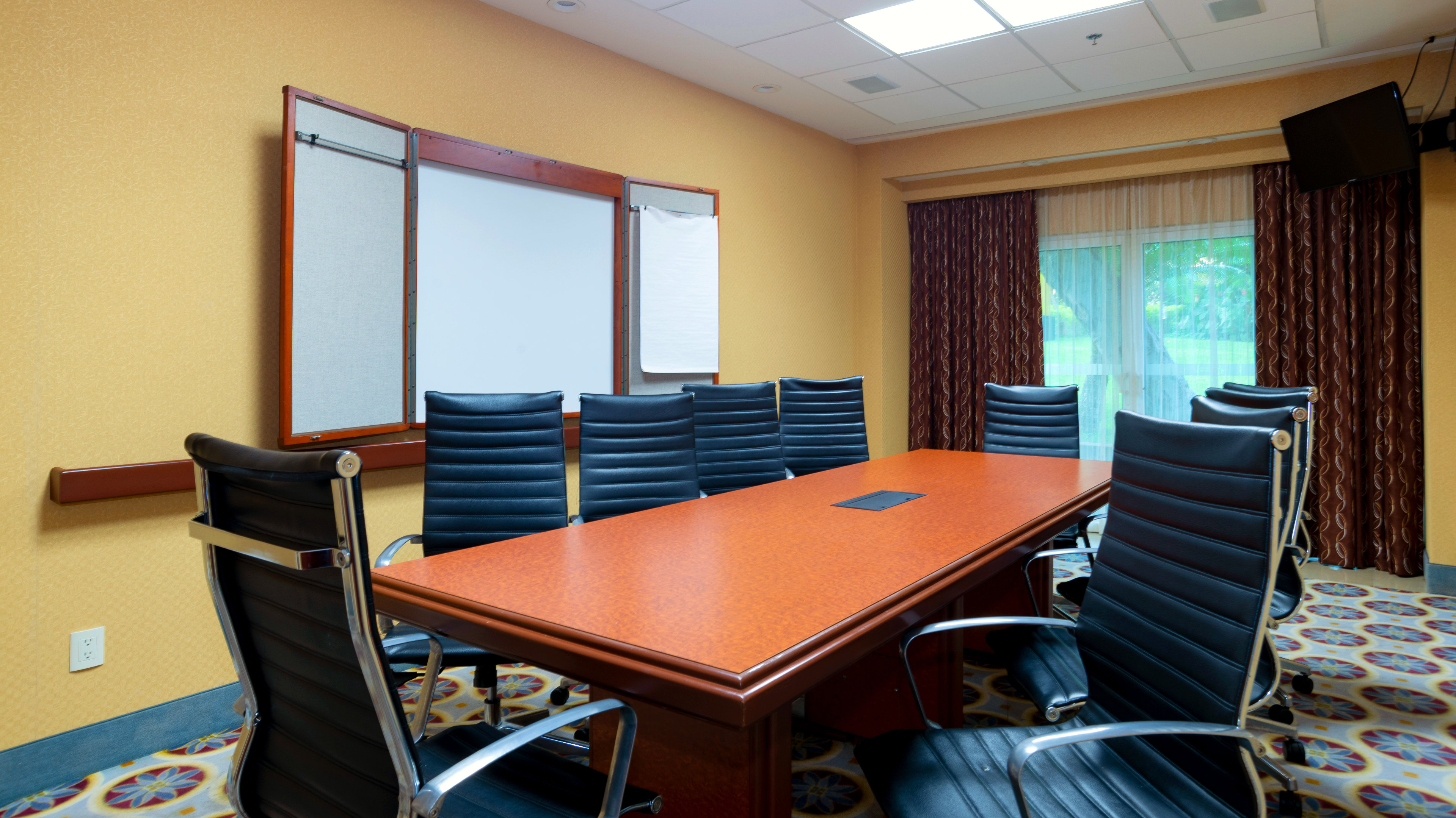Holiday Inn Express & Suites Cuernavaca 35/50