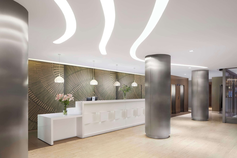 Lobby at NH Madrid Zurbano, MADRID