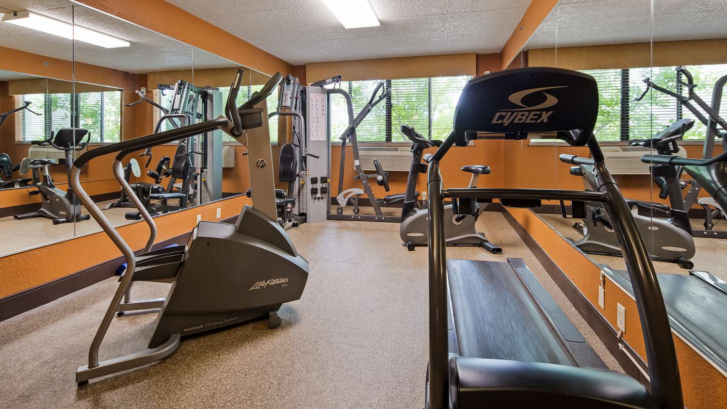 Best Western Executive Inn Kenosha/Pleasant Prairie 16/30