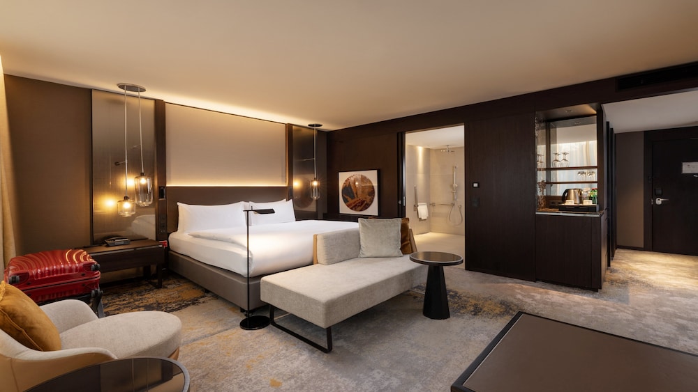 INTERCONTINENTAL LJUBLJANA 24/76