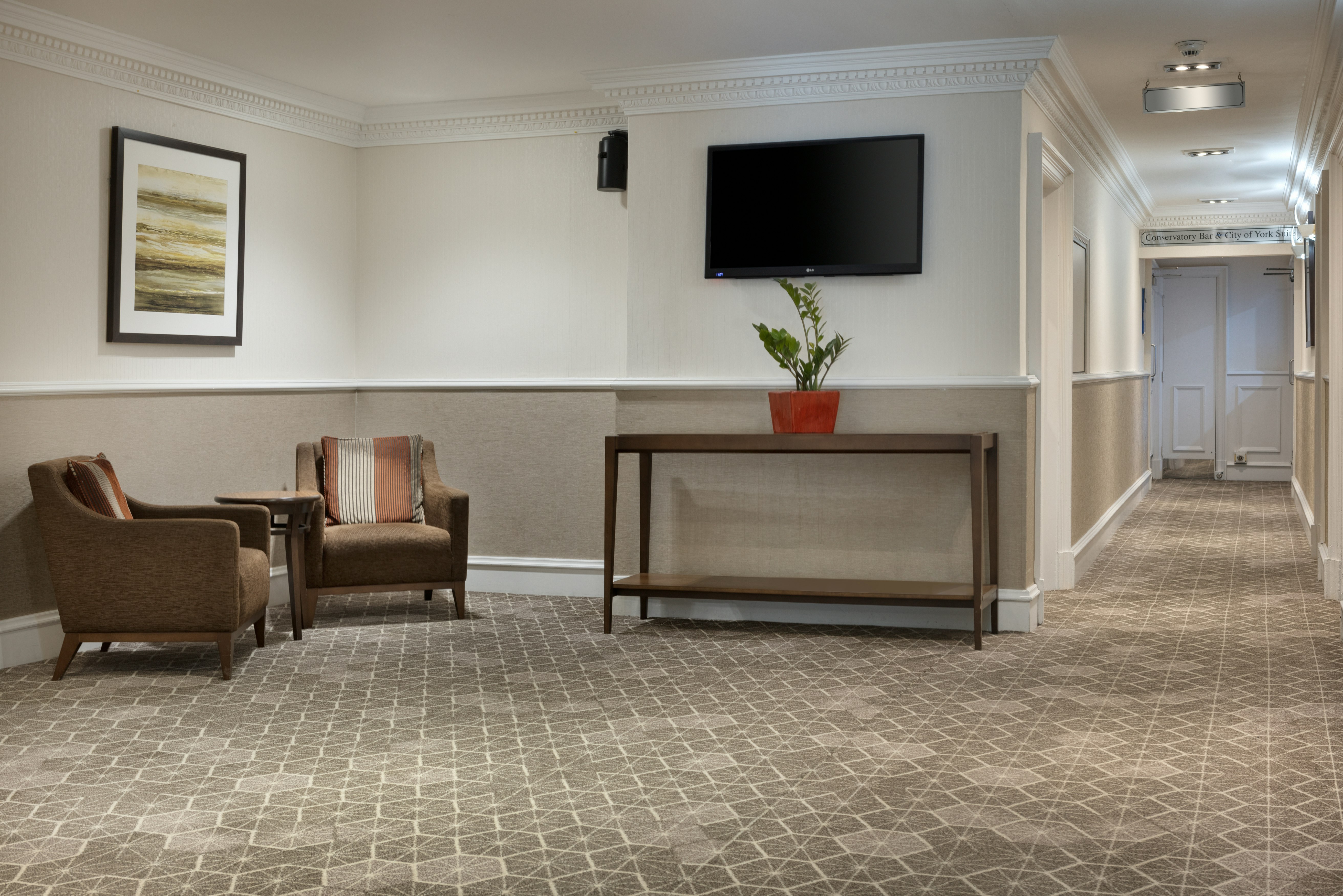 Hilton York 37/77