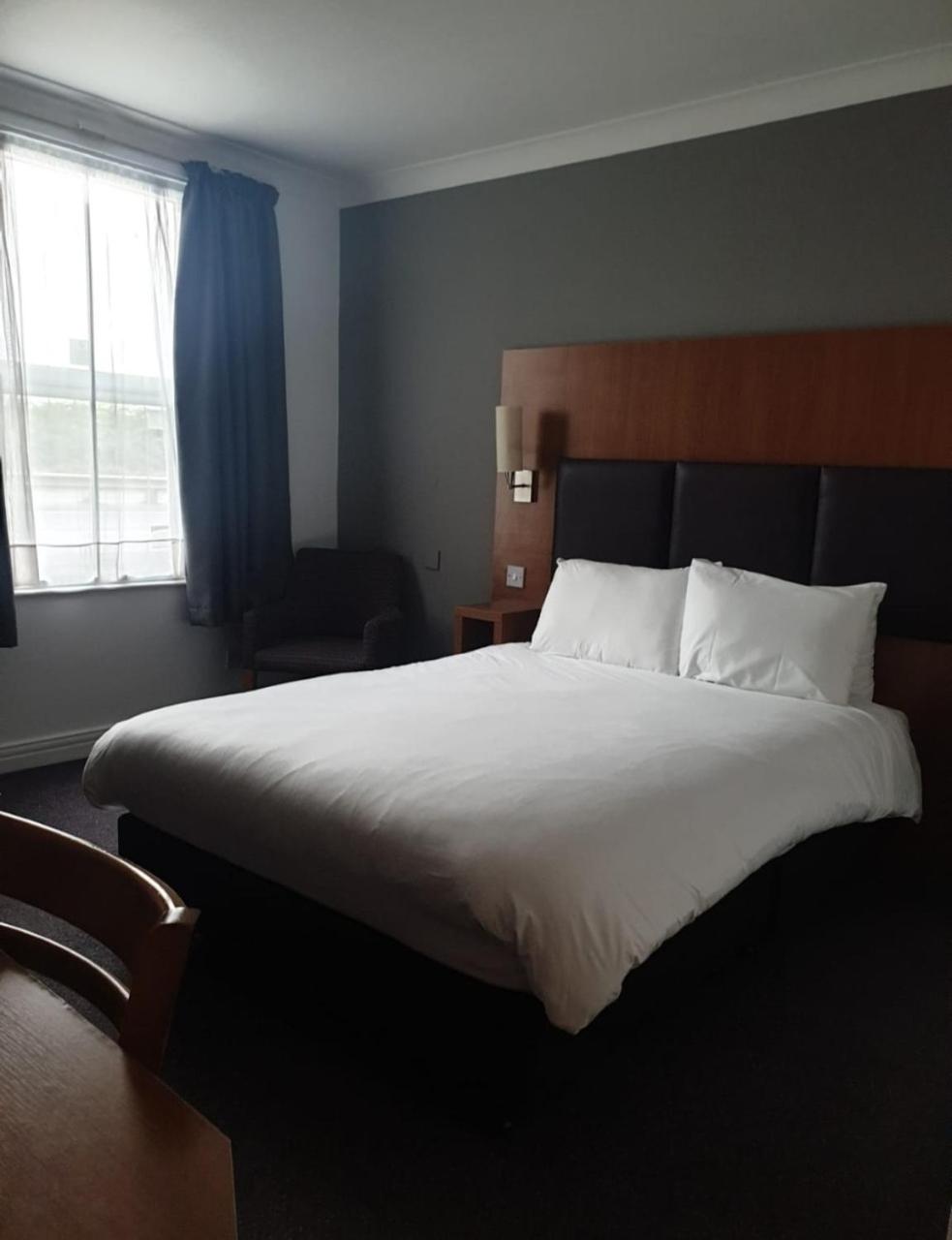 Room, Double Bed, Accessible