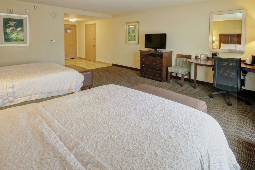 Hampton Inn Suites Birmingham 280 East Eagle Point 16/62
