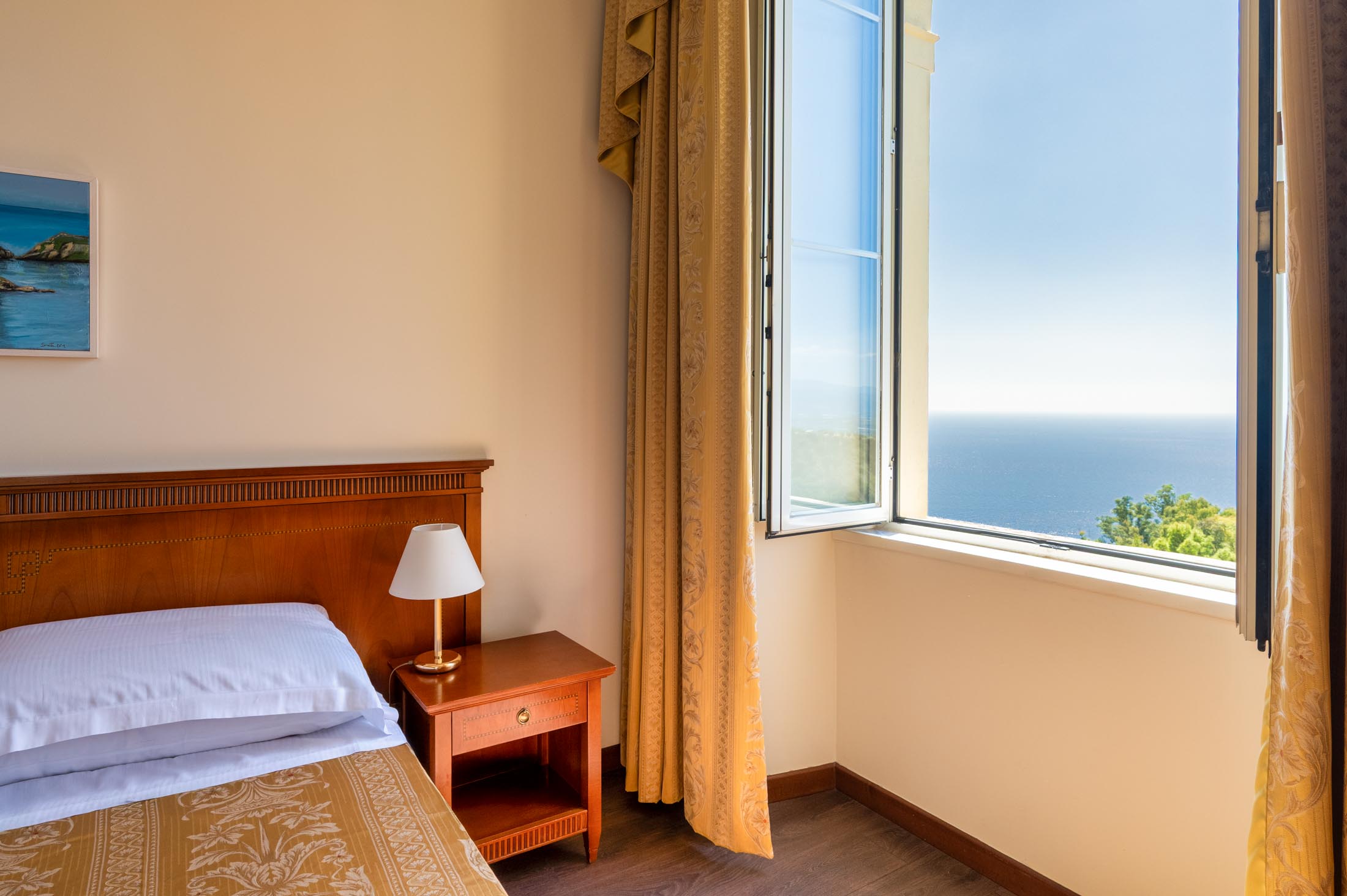Single, Double Bed, Sea Front