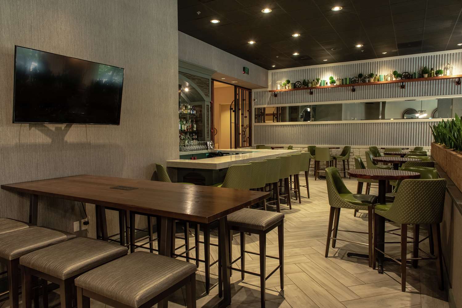 restaurant cafeteria