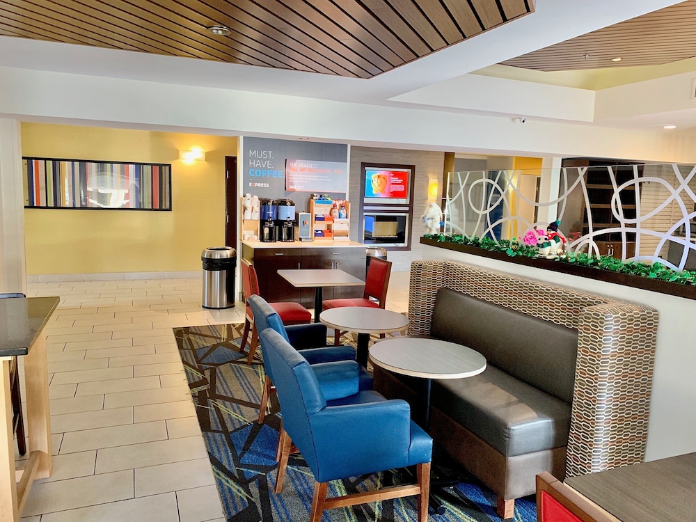 Holiday Inn Express Hotel And Suites Chicago Libertyville 47/63