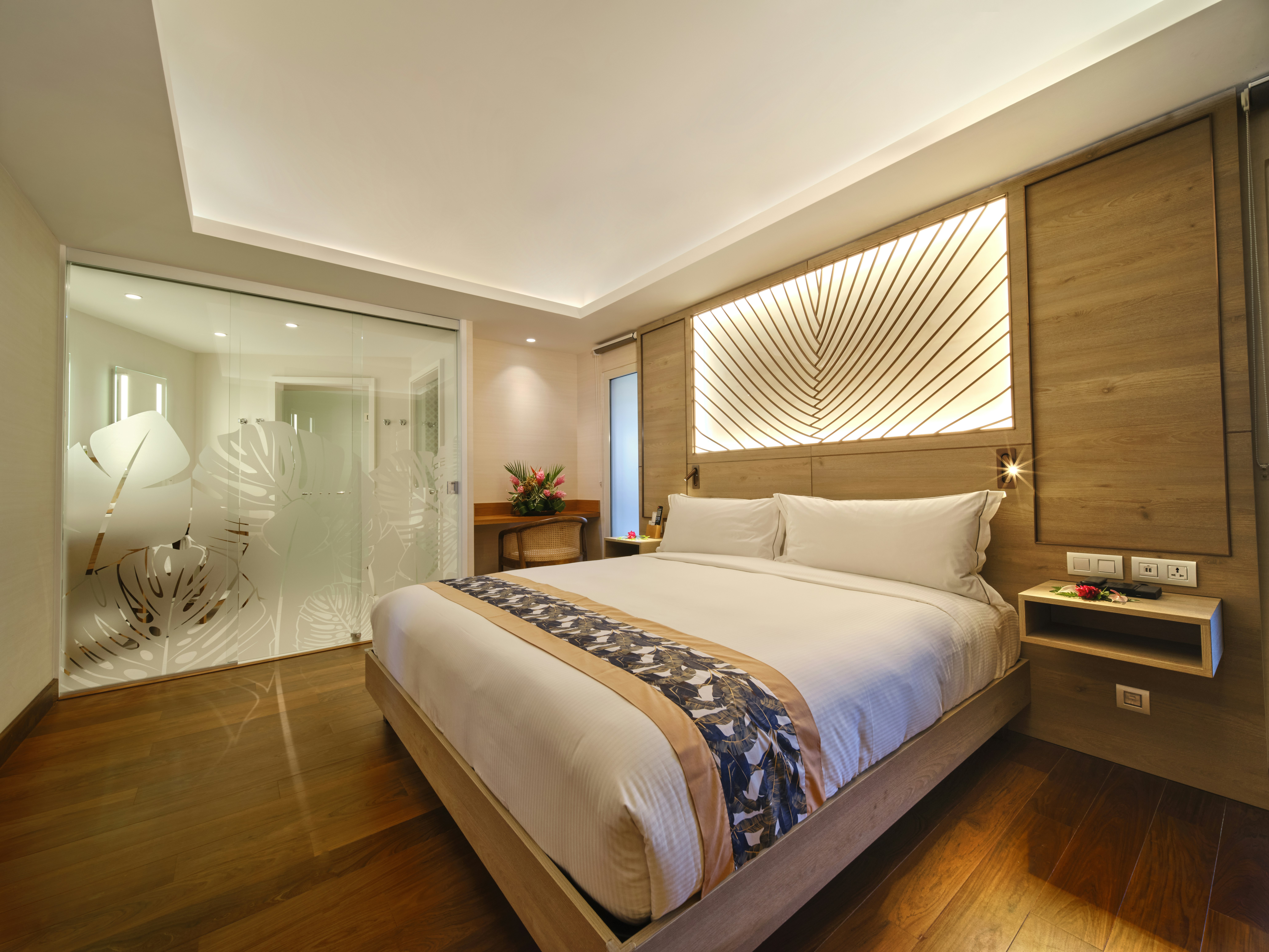 2 Bedrooms, Suite, King Bed, Ocean View, Hilton Hotel Tahiti 5/10