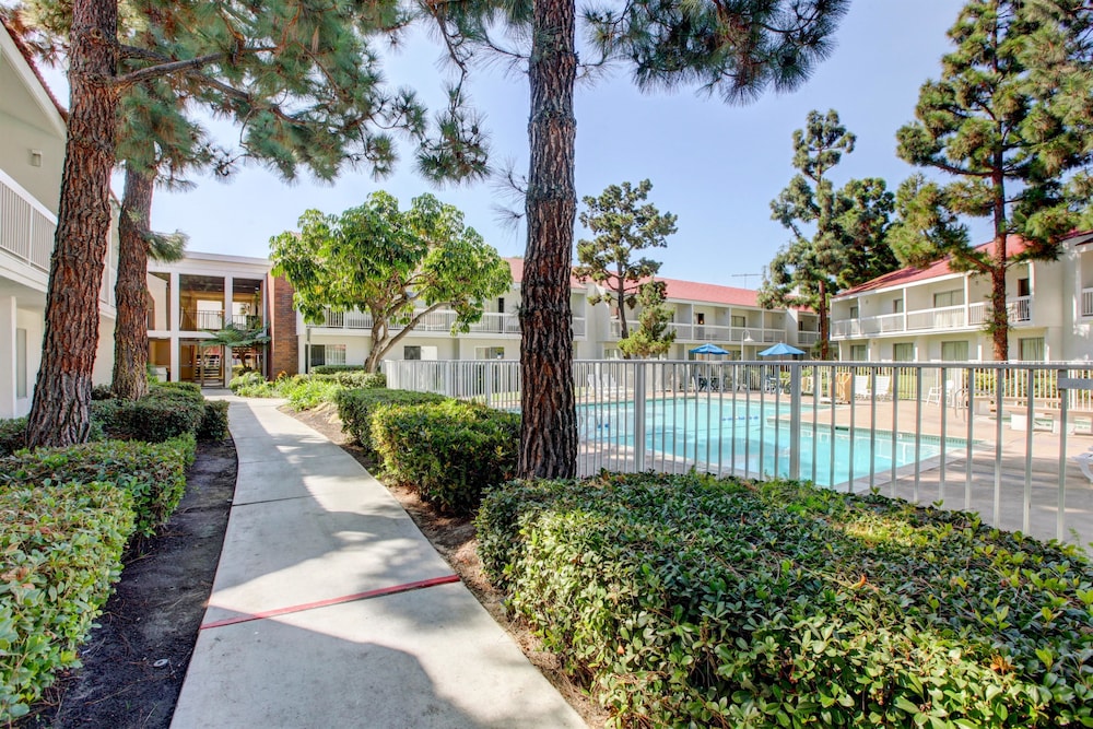 Motel6 Santa Ana, CA - Irvine - Orange County Airport 8/54