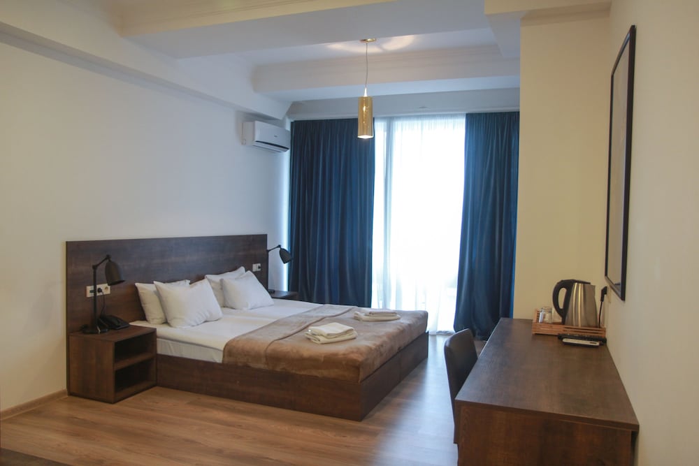 Tbilisi View Hotel 12/65