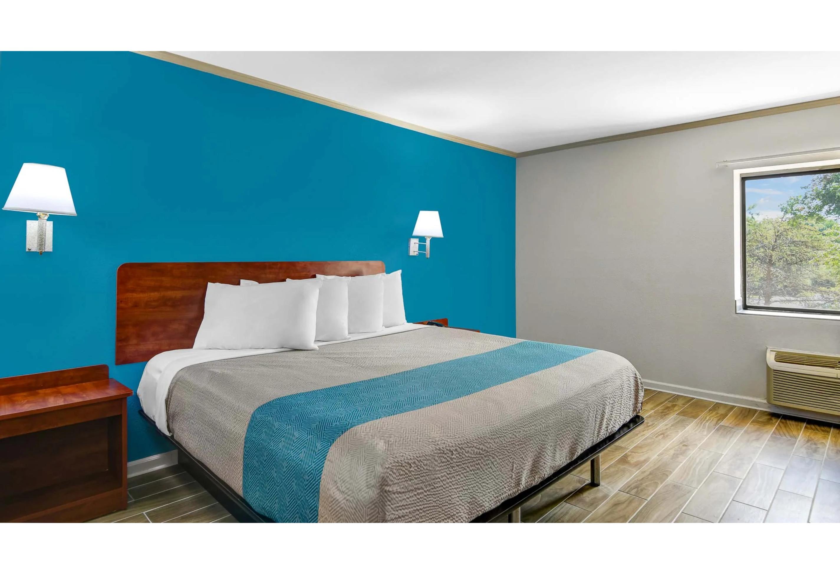 Room, King Bed, Accessible