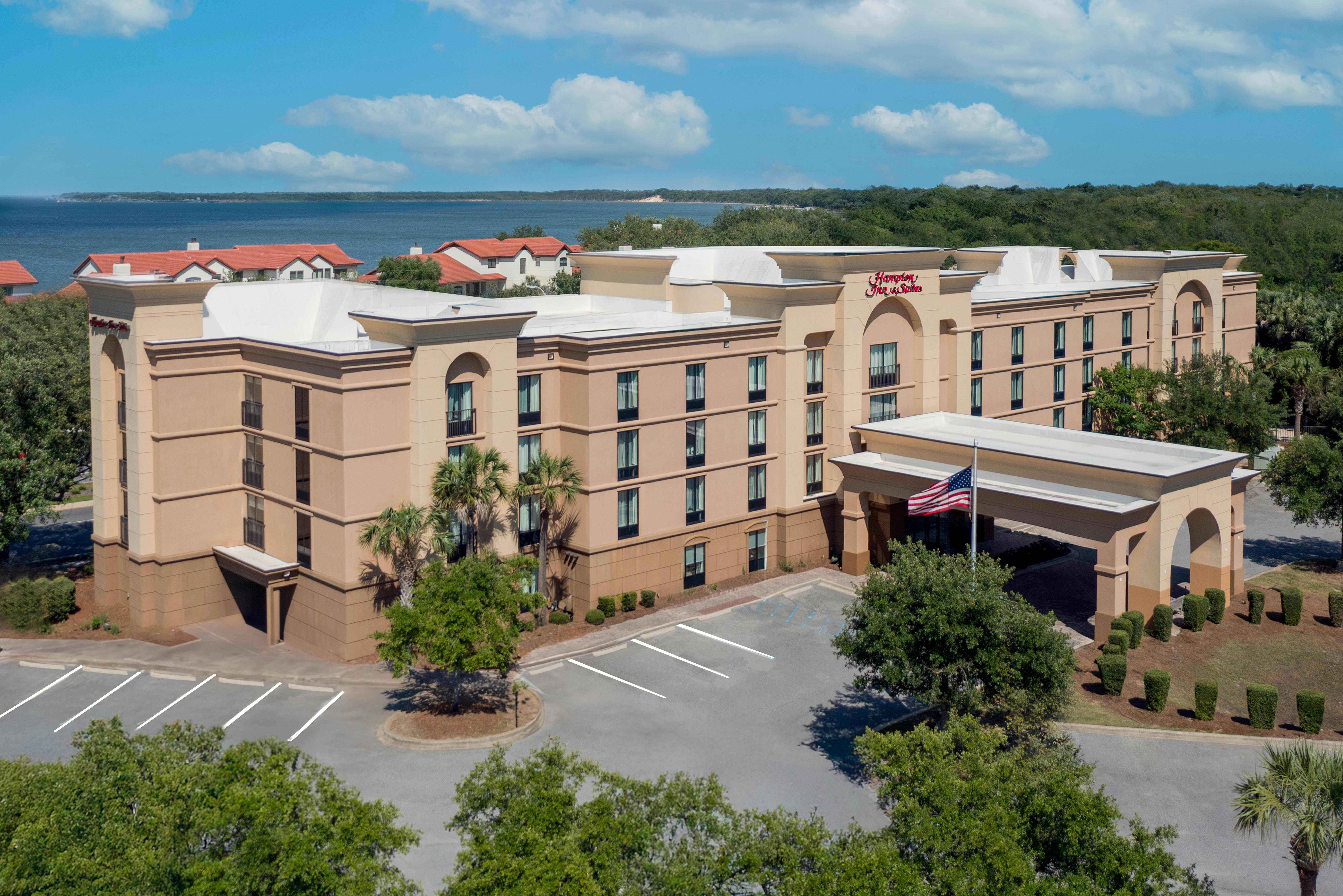 Hampton Inn Suites Pensacola Gulf Breeze 4/64