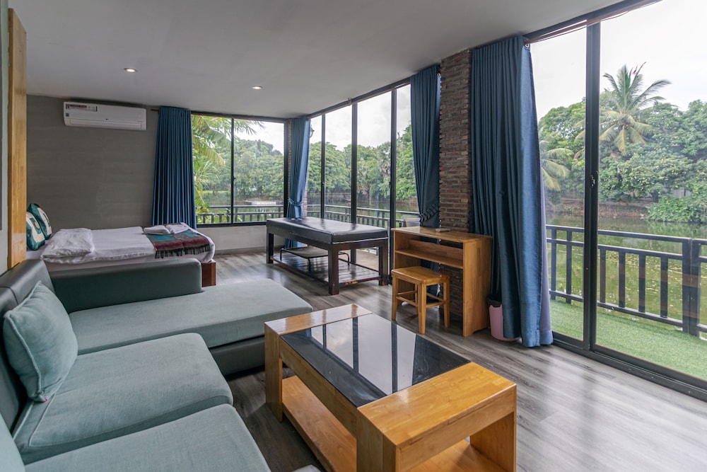 Samathi Lake Resort 38/48