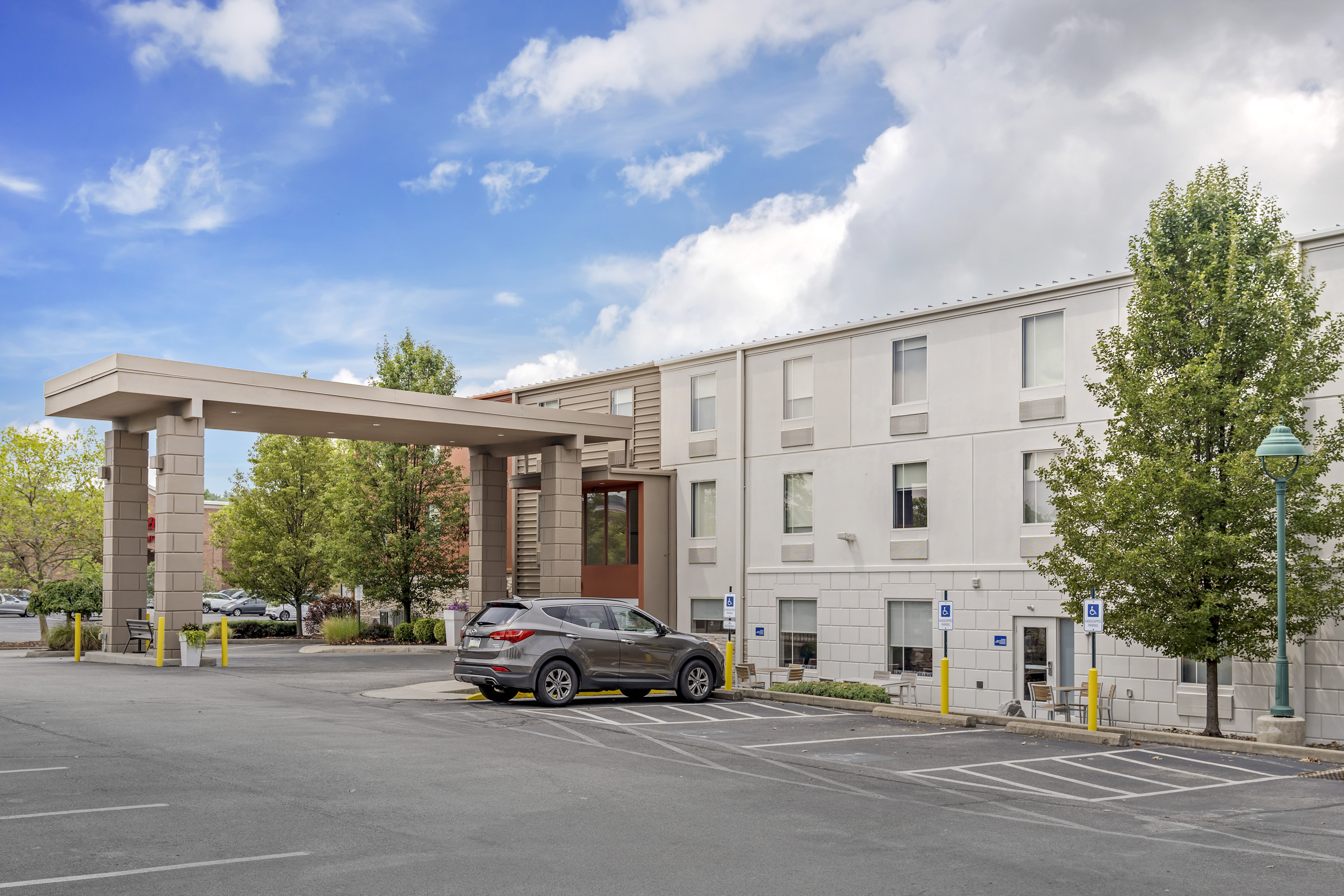 Holiday Inn Express Pittsburgh E - Waterfront Dr 42/42