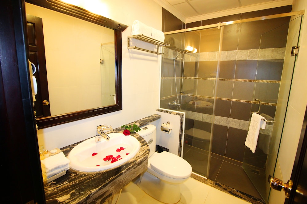 Royal Hotel Dalat 29/57
