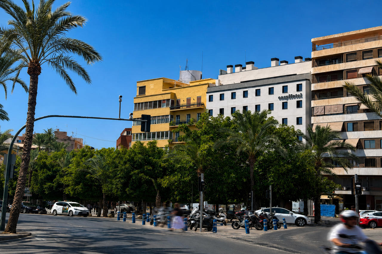 easyHotel Alicante Centro 46/58