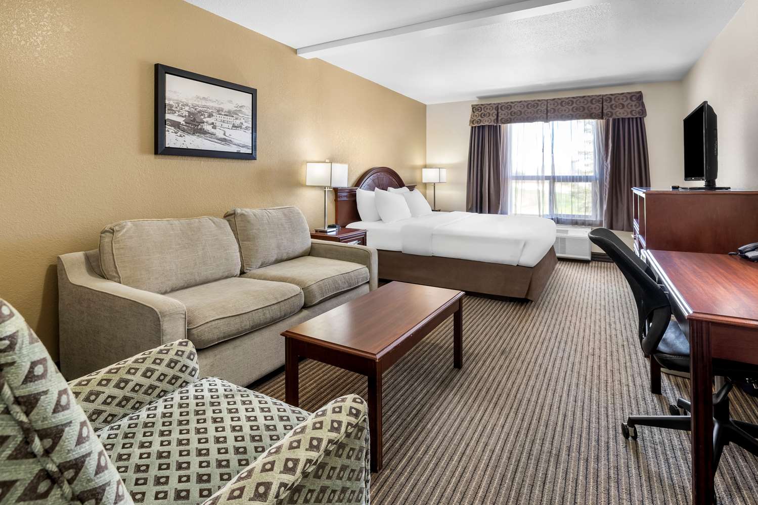 Surestay Plus Hotel By Best Western Drumheller 10/17