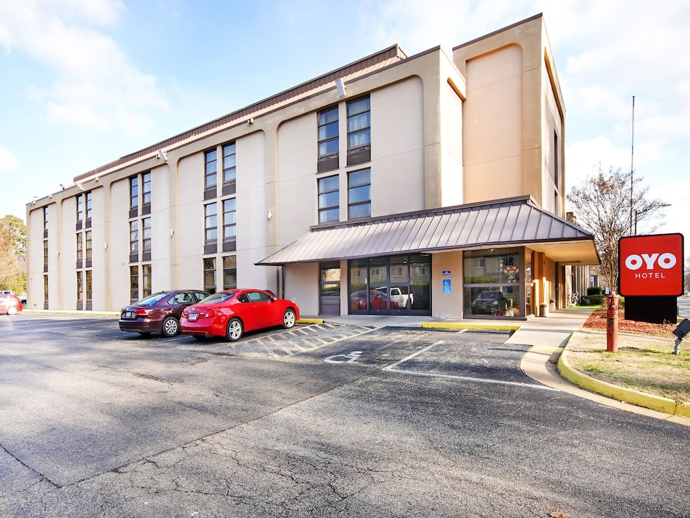 Baymont by Wyndham Williamsburg image