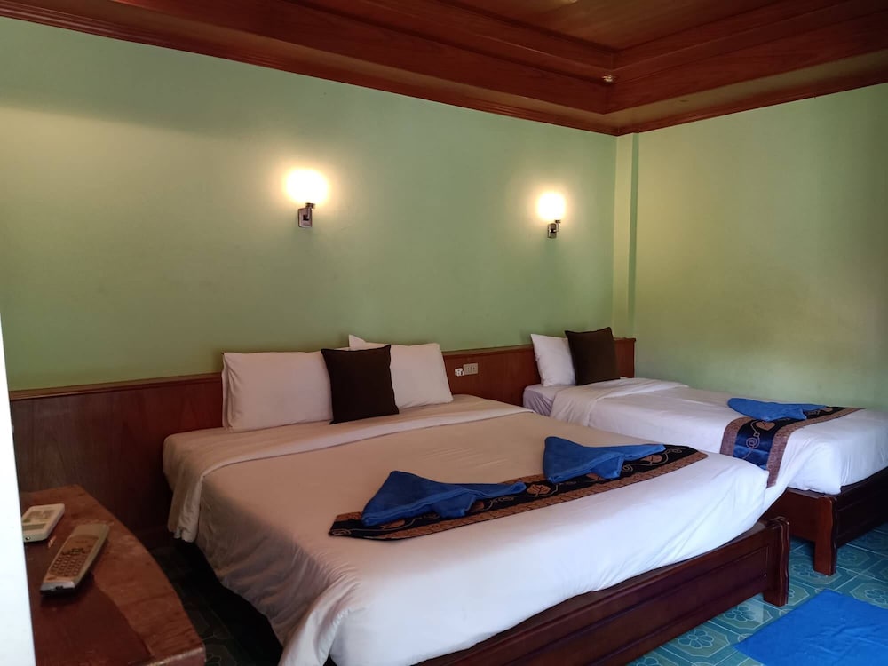 BLUE ANDAMAN LANTA RESORT 25/71