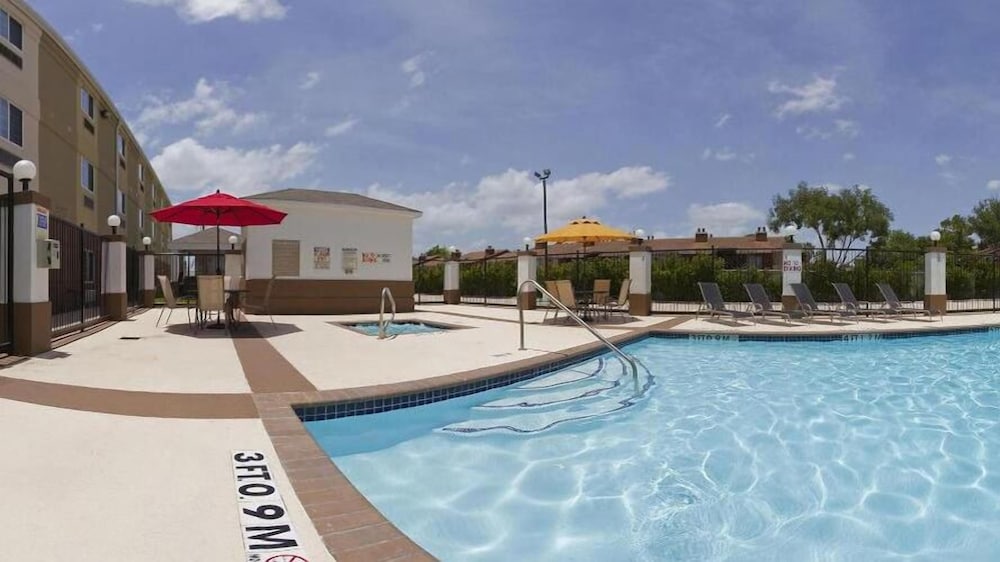 Candlewood Suites Houston Westchase Westheimer 1/39