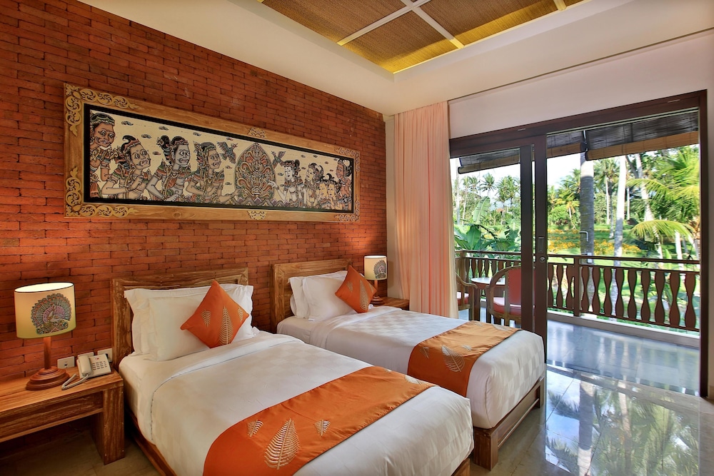 SUPERIOR, DOUBLE OR TWIN BED