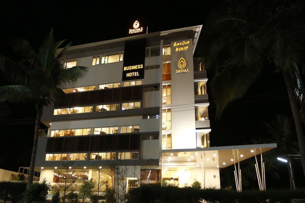 Hotel Shivas Gateway 6/77