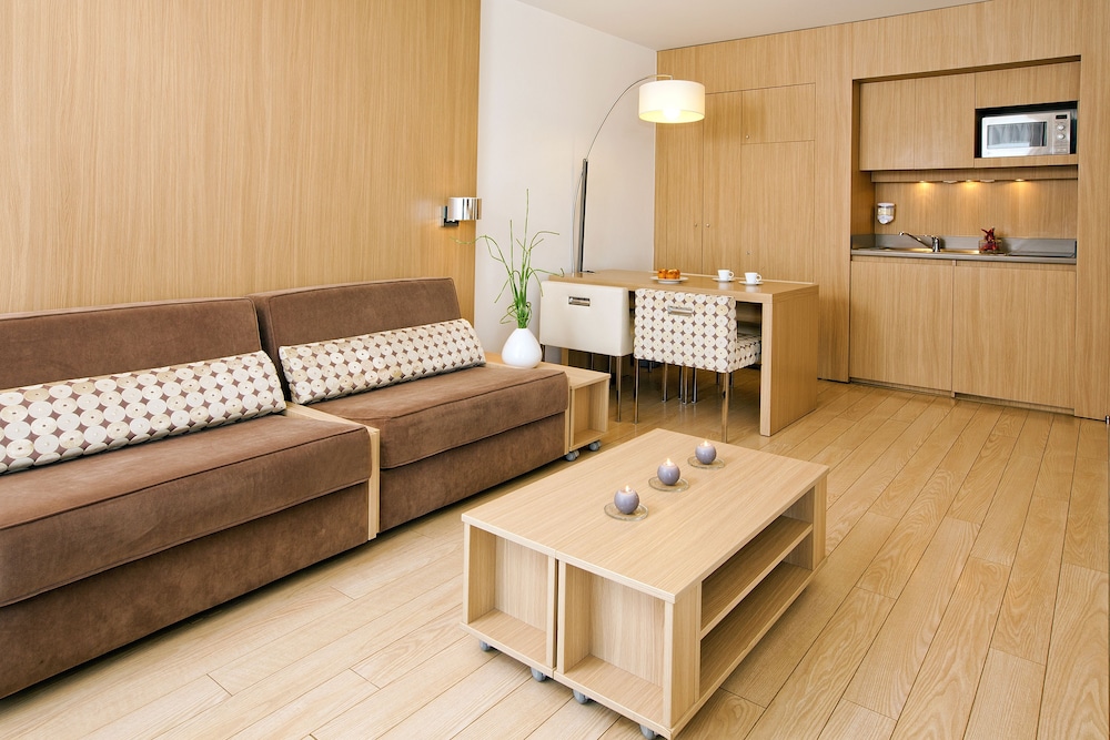 Residhome Carrieres La Defense 51/67