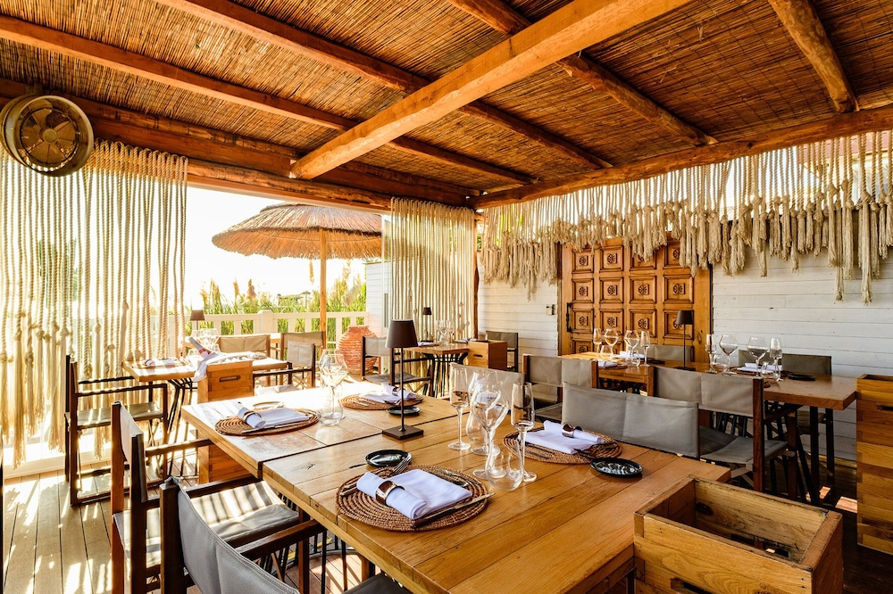 Cumeja Beach Club Hotel 34/52