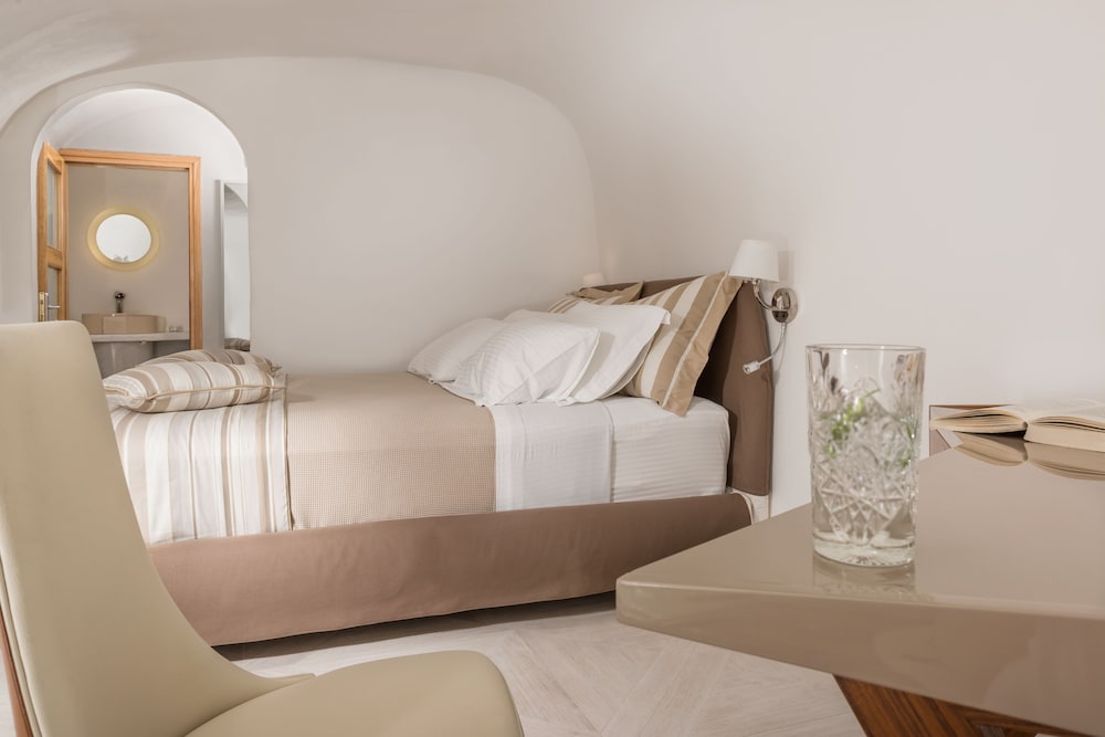 Elite Luxury Suites 20/50