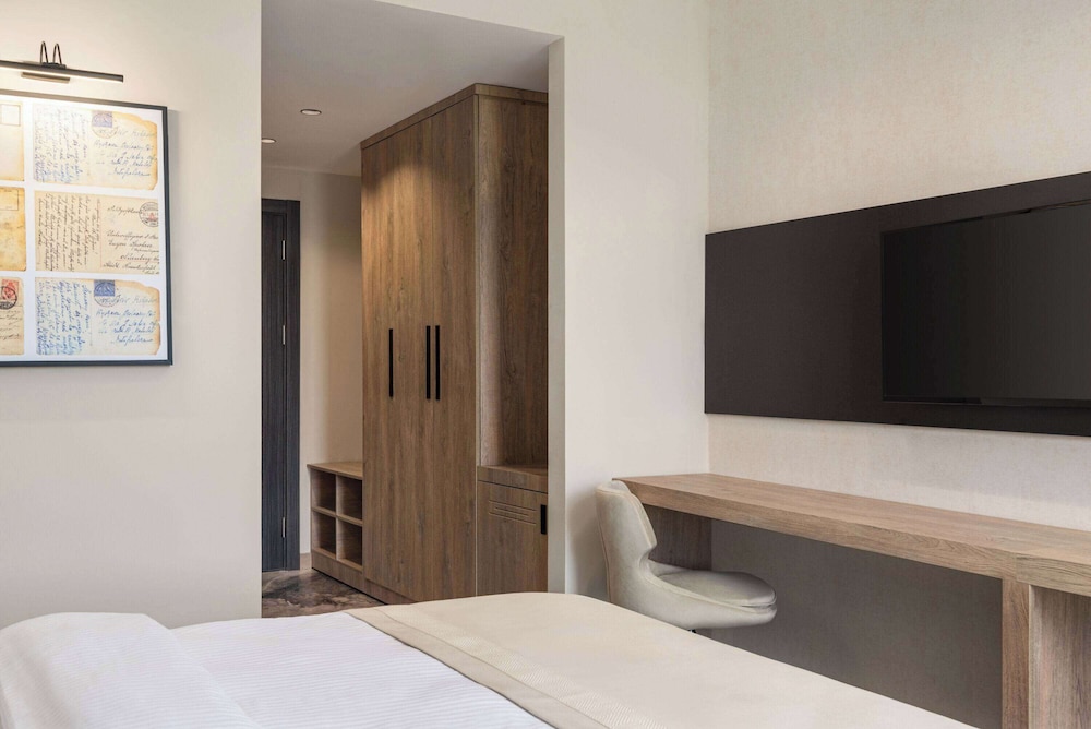 Ramada Plaza By Wyndham Batman 16/50