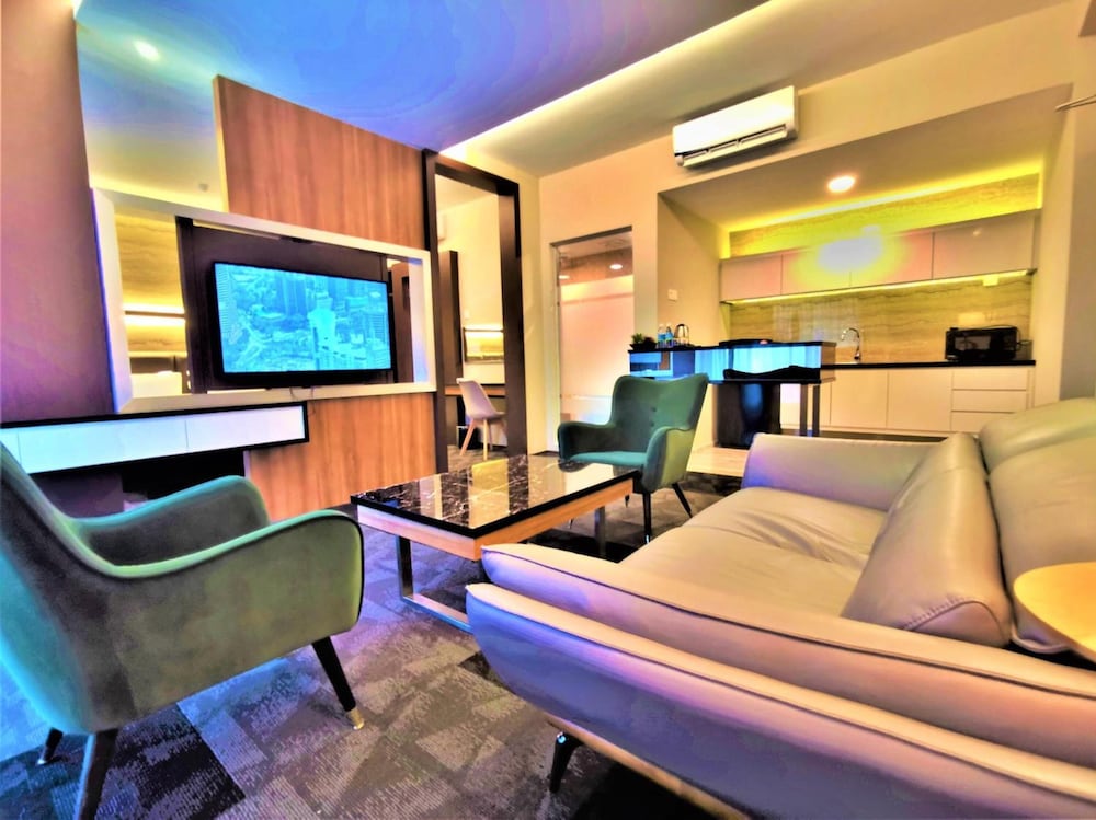 Prestigo Hotel 35/53