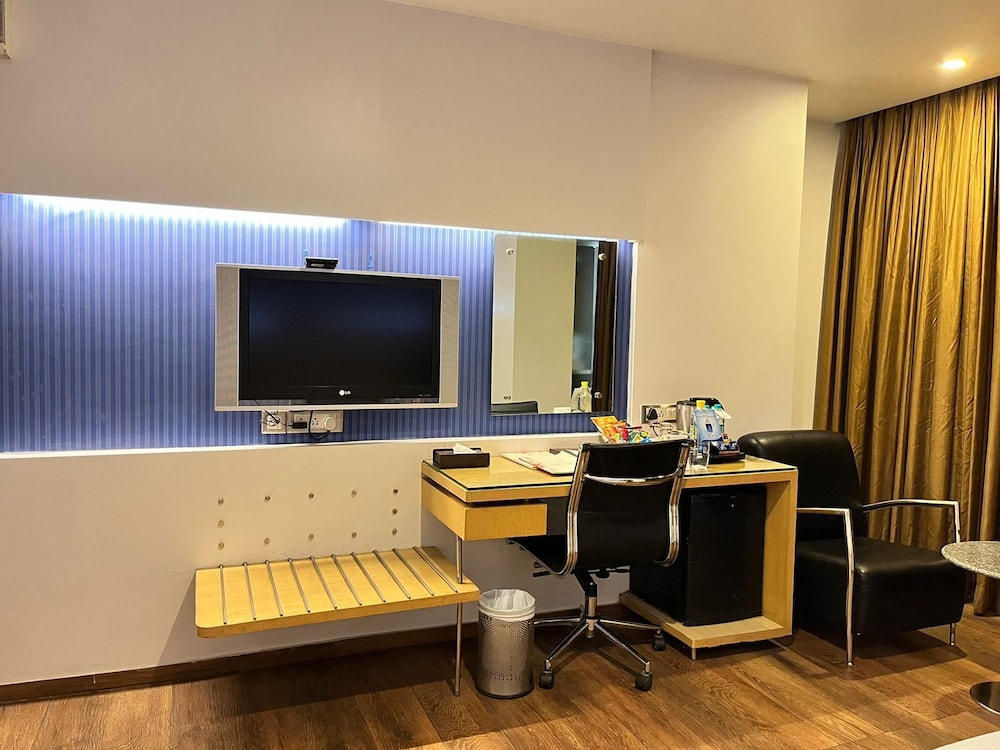 Ramee Guestline Dadar 64/71