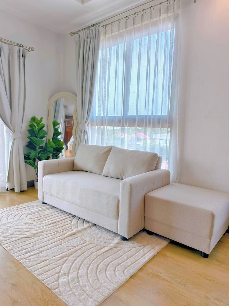 Blu Monkey Brown House Udonthani Hotel 37/58